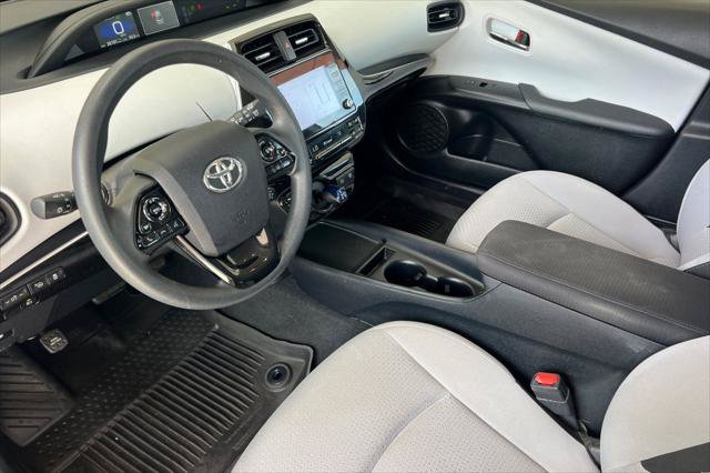 Certified 2021 Toyota Prius LE AWD/4WD image 11