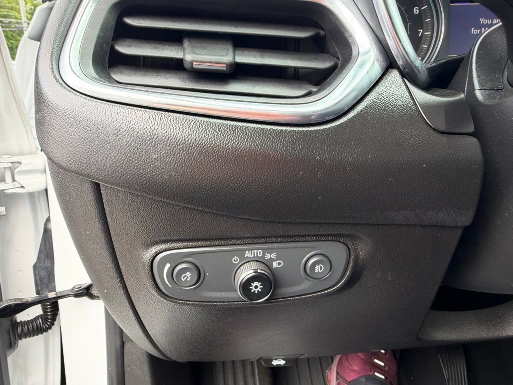 Used 2022 Chevrolet Equinox Premier AWD/4WD image 14