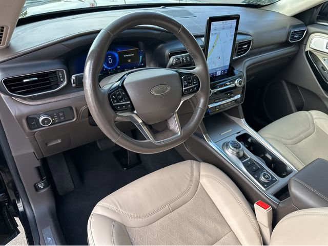 Used 2022 Ford Explorer Platinum w/ Equipment Group 601A image 15