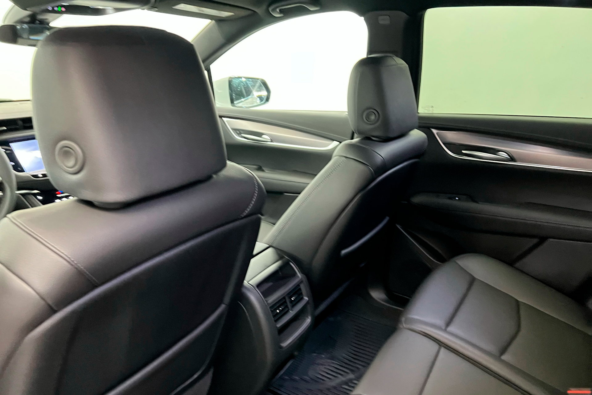 New 2025 Cadillac XT5 Luxury image 20