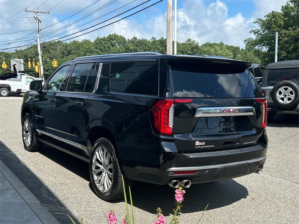 Used 2022 GMC Yukon XL Denali image 5