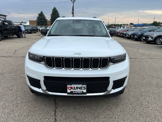 Used 2023 Jeep Grand Cherokee L Laredo AWD/4WD image 4
