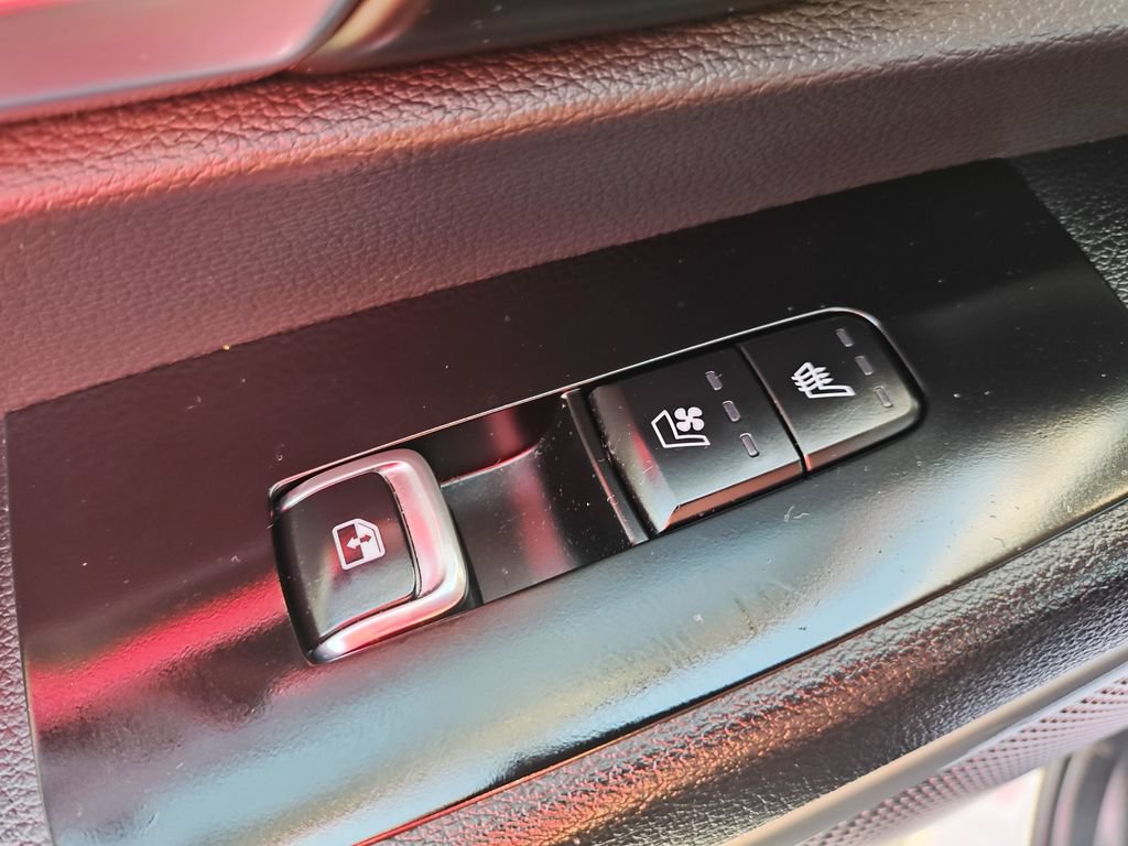 Used 2024 Kia Telluride SX Prestige w/ Towing Package AWD/4WD image 28