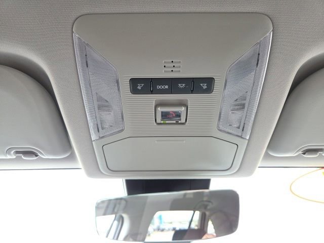 Used 2025 Toyota RAV4 LE AWD/4WD image 20