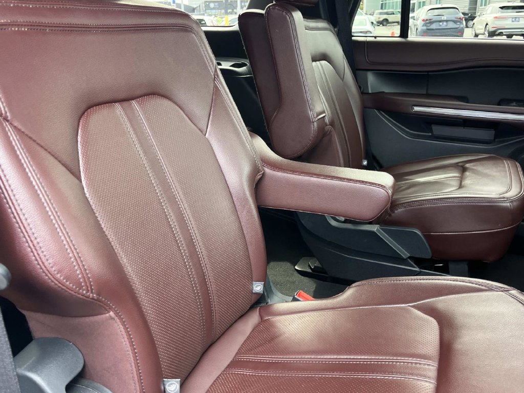Used 2024 Ford Expedition Limited RWD image 26