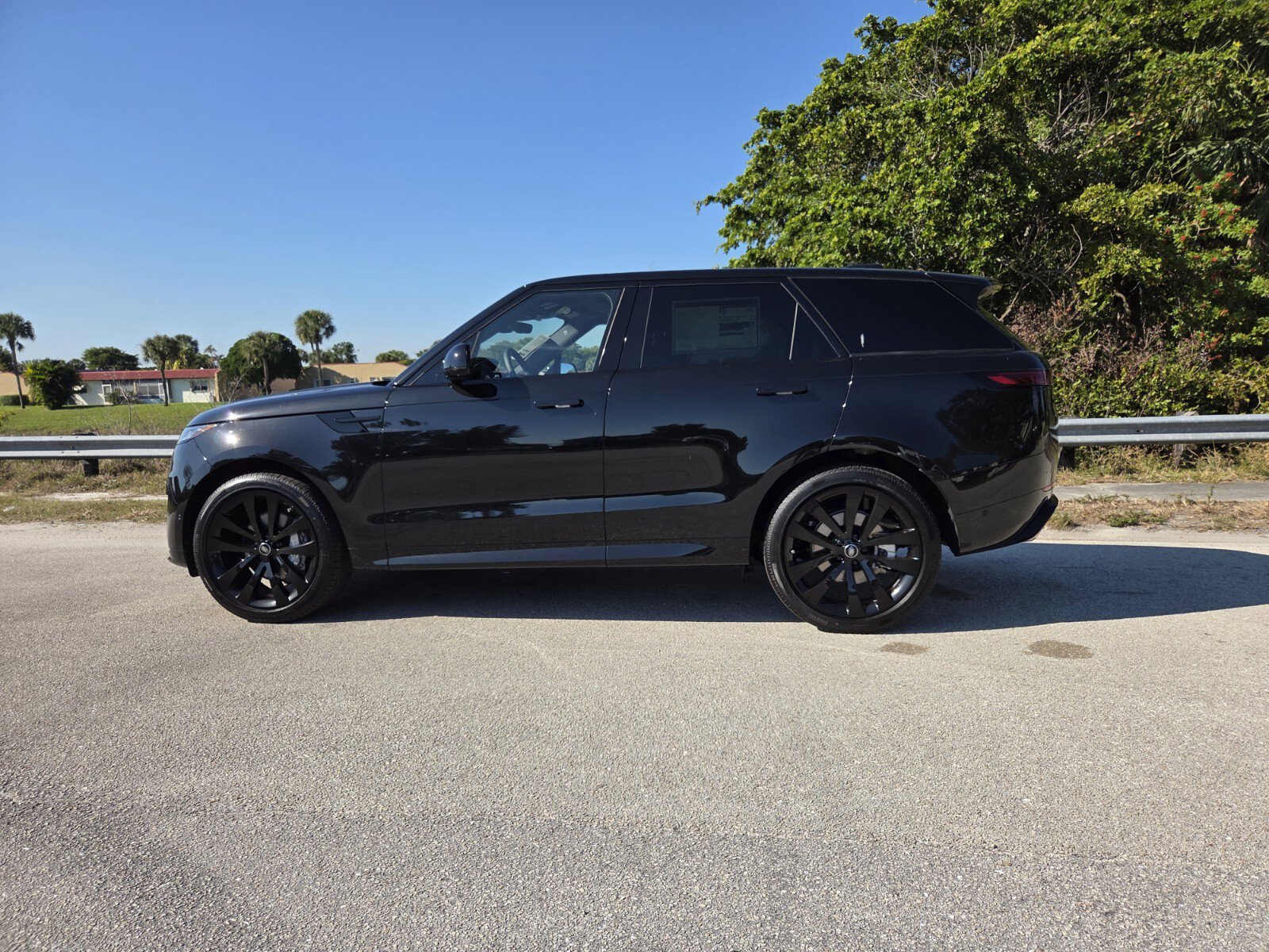 New 2025 Land Rover Range Rover Sport Dynamic SE image 7