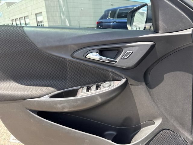 Used 2017 Chevrolet Malibu Hybrid FWD image 18