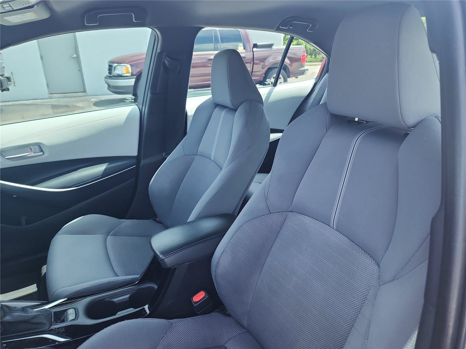 Used 2021 Toyota Corolla SE FWD image 17