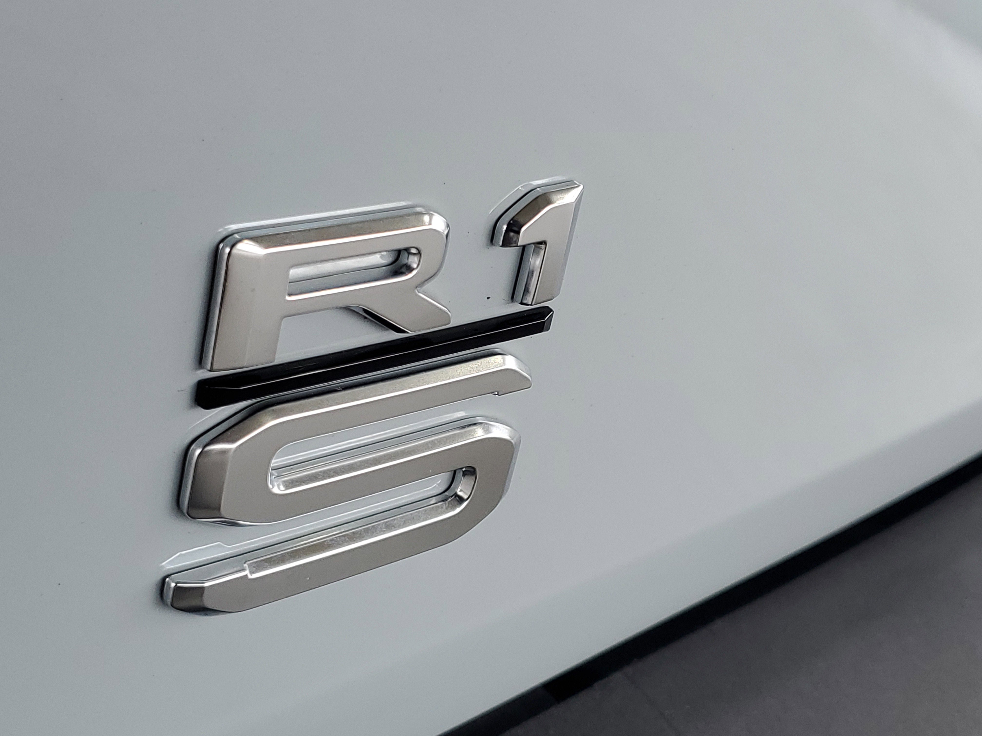 Used 2024 Rivian R1S Adventure image 6