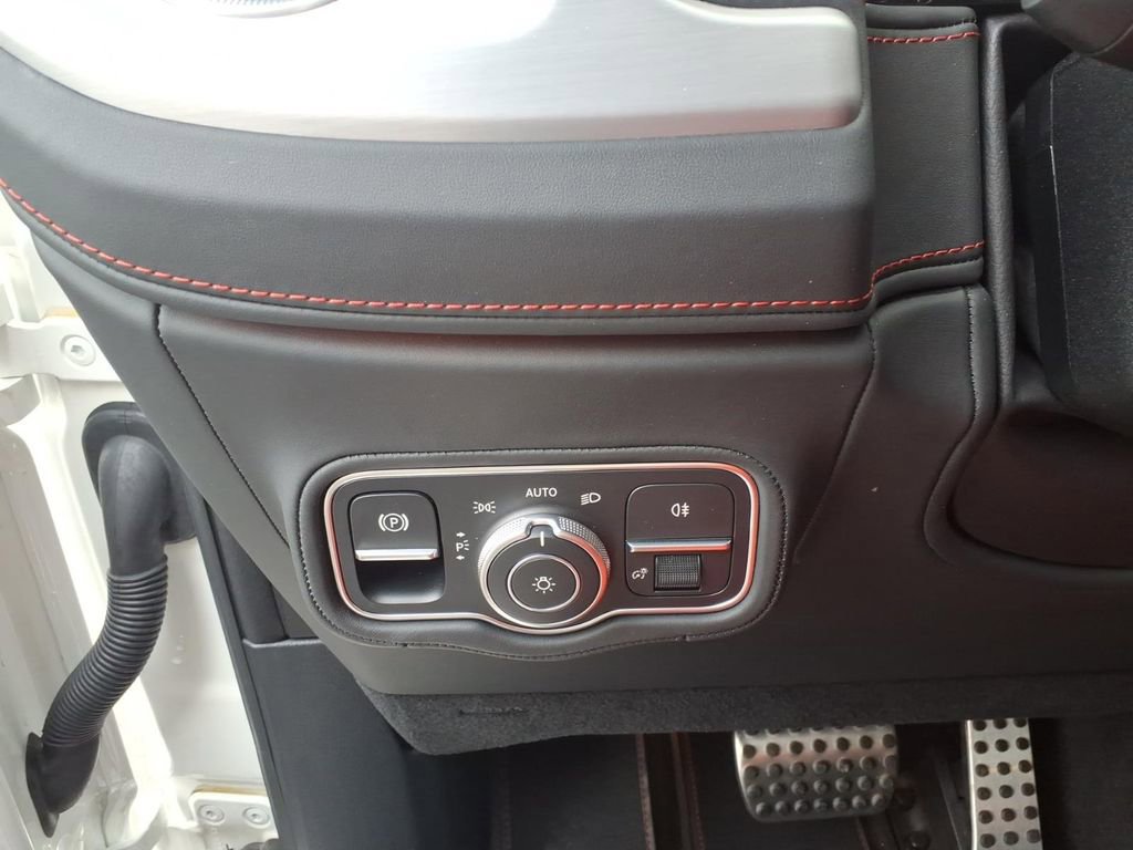 Used 2025 Mercedes-Benz G 63 AMG 4MATIC image 17
