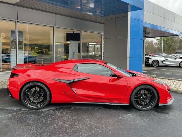 New 2026 Chevrolet Corvette Z06 w/ Stealth Interior Trim Package RWD image 2