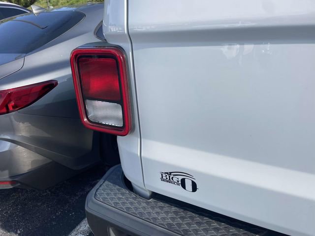Used 2023 Jeep Gladiator Overland w/ Cold Weather Group AWD/4WD image 11
