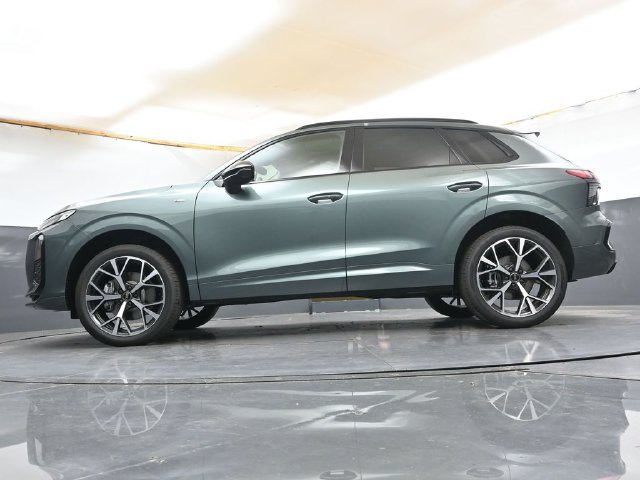 New 2026 Audi Q3 quattro 2.0T AWD/4WD image 32