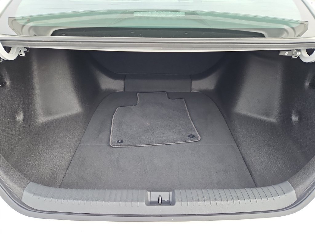 Certified 2024 Honda Accord LX image 28