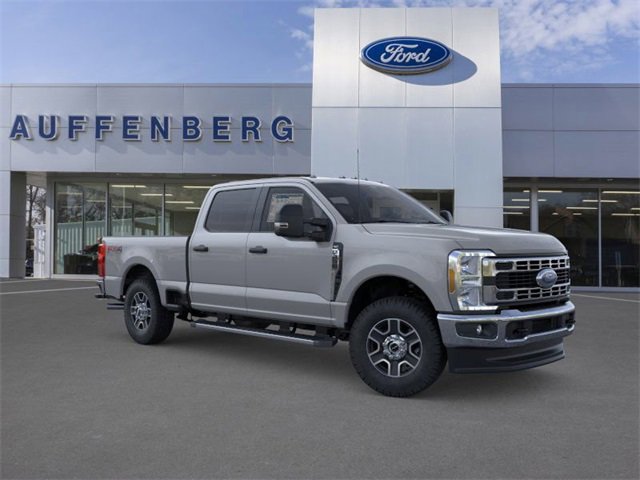 New 2025 Ford F250 XLT w/ FX4 Off-Road Package image 7