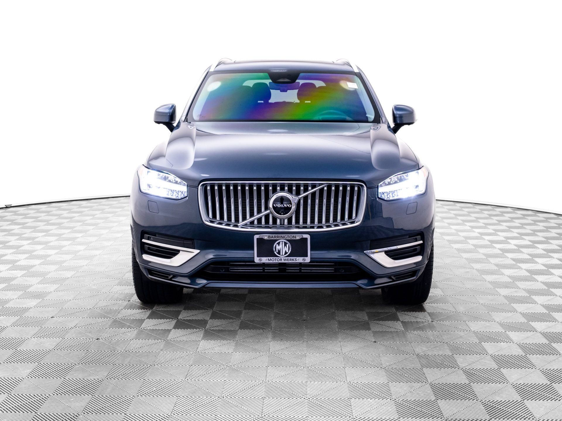 Used 2025 Volvo XC90 T8 Ultra w/ Protection Package Premier AWD/4WD image 8