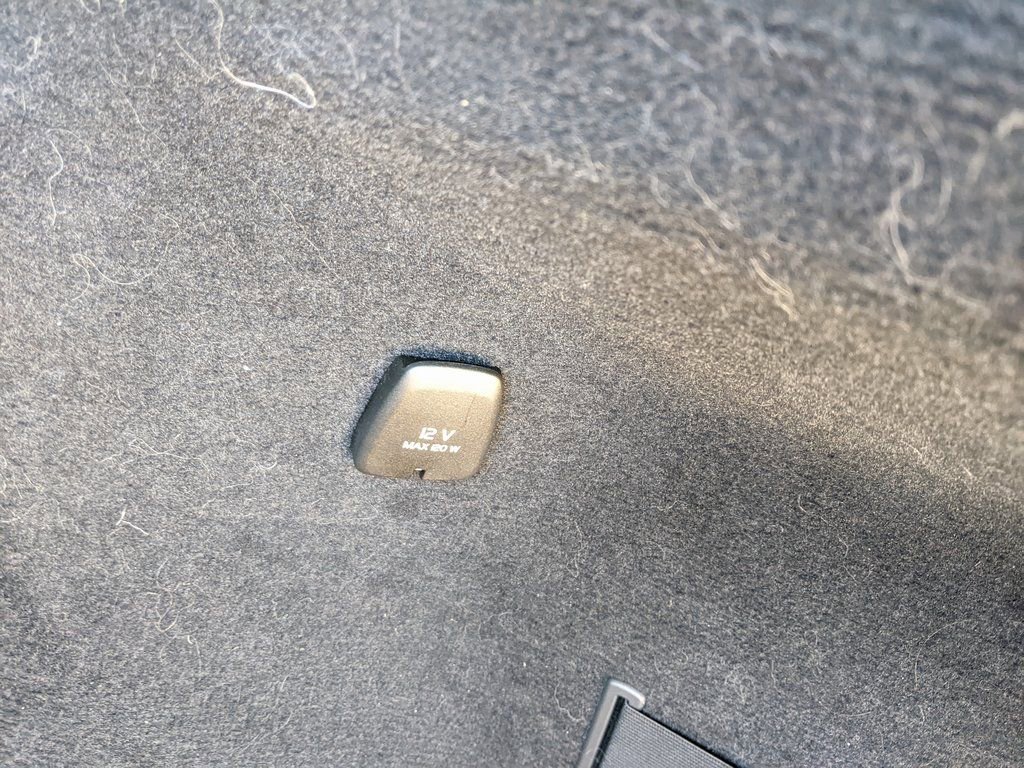 Certified 2024 Volvo XC90 T8 Plus w/ Protection Package image 28