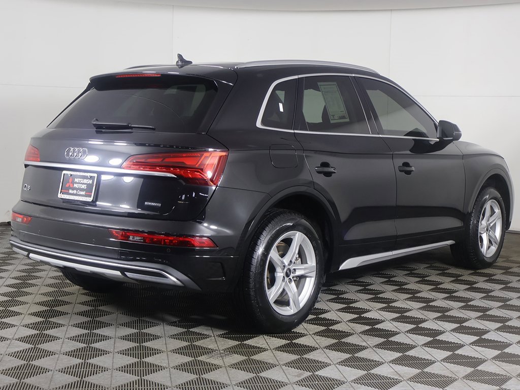 Used 2023 Audi Q5 2.0T Premium w/ Convenience Package image 10