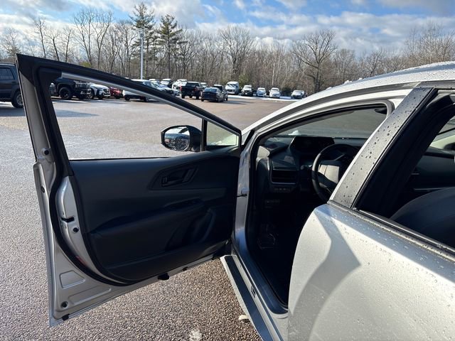 Used 2025 Toyota Prius LE image 26