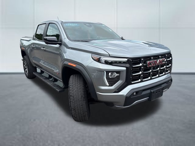 Used 2025 GMC Canyon AT4 w/ Technology Plus Package AWD/4WD image 5
