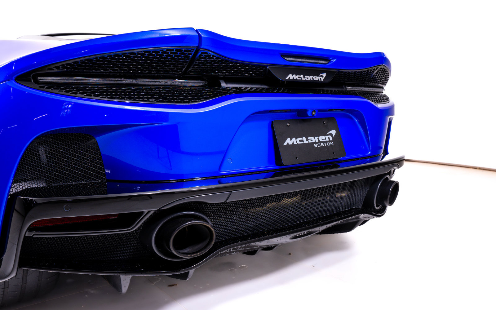 Used 2023 McLaren GT RWD image 13