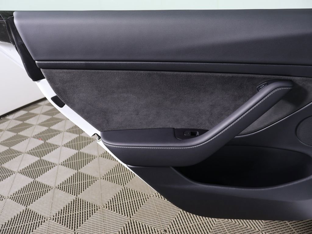 Used 2023 Tesla Model 3 Standard Range image 24