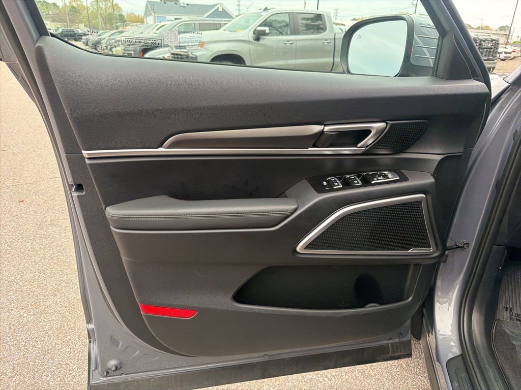 Certified 2025 Kia Telluride S image 13