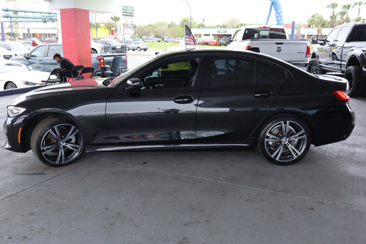Used 2020 BMW 330i Sedan w/ M Sport Package image 8