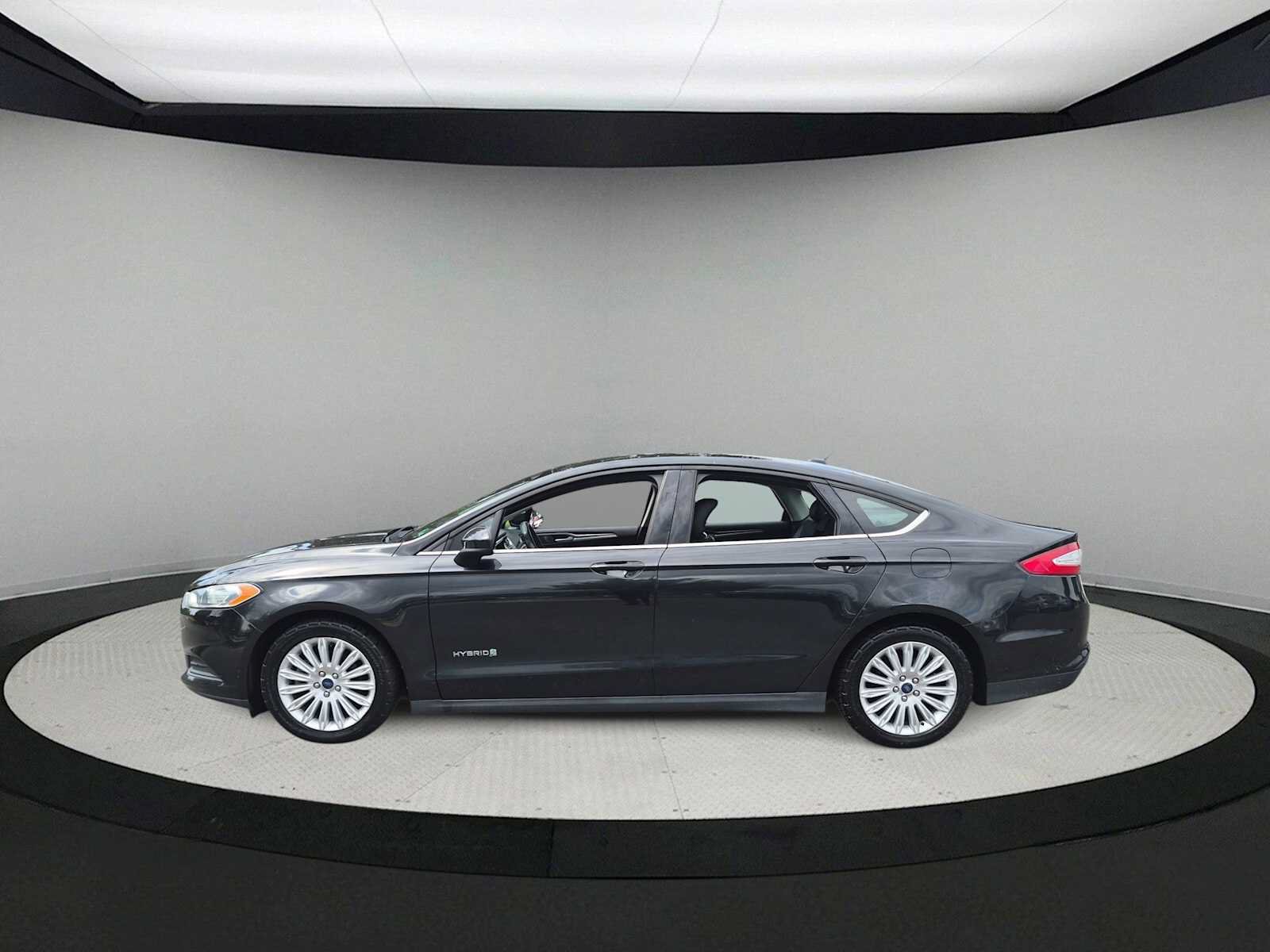 Used 2015 Ford Fusion S FWD image 5