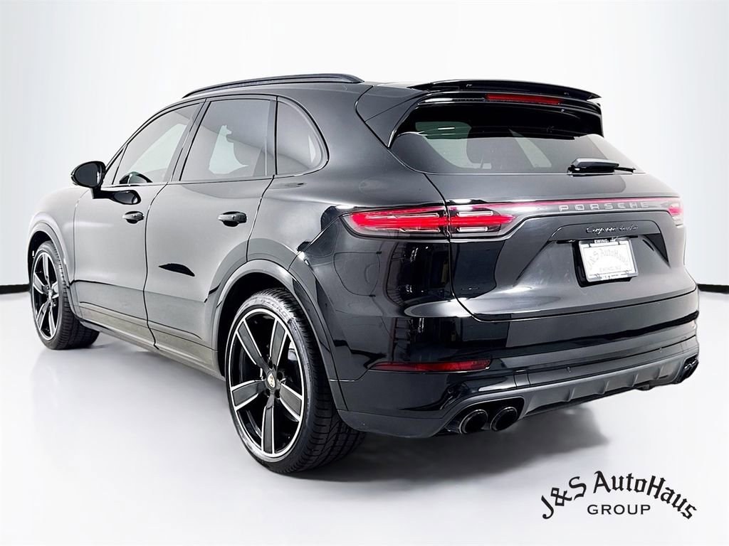 Used 2020 Porsche Cayenne Turbo w/ Assistance Package image 5
