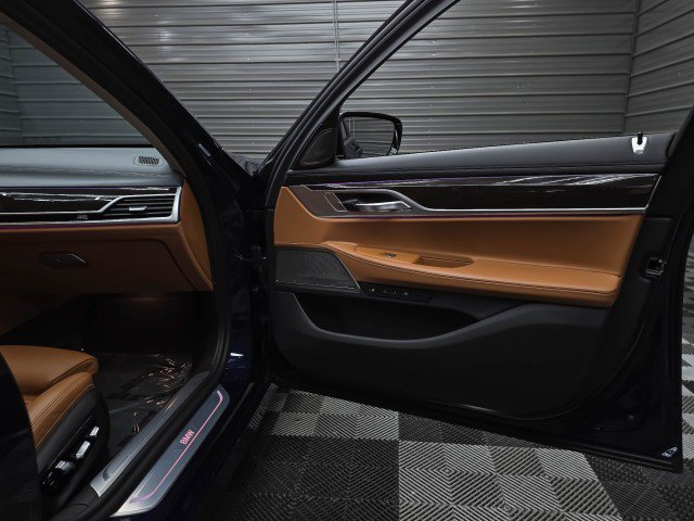 Used 2022 BMW 740i xDrive w/ Premium Package AWD/4WD image 39