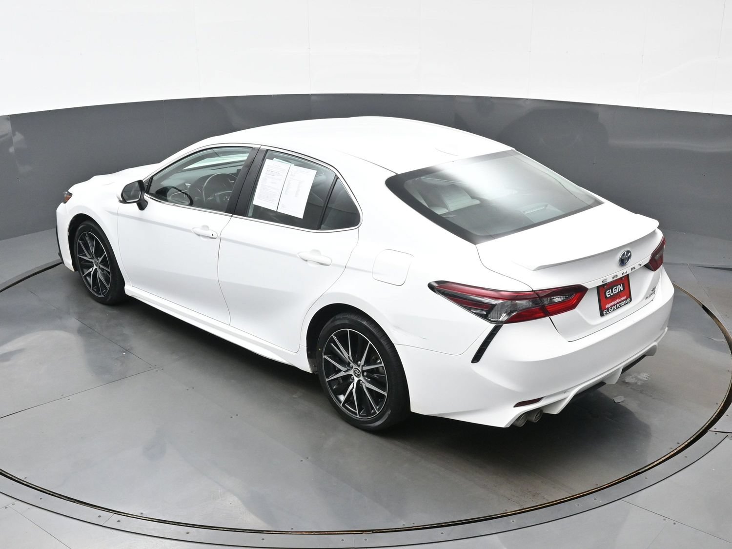 Used 2022 Toyota Camry SE FWD image 38
