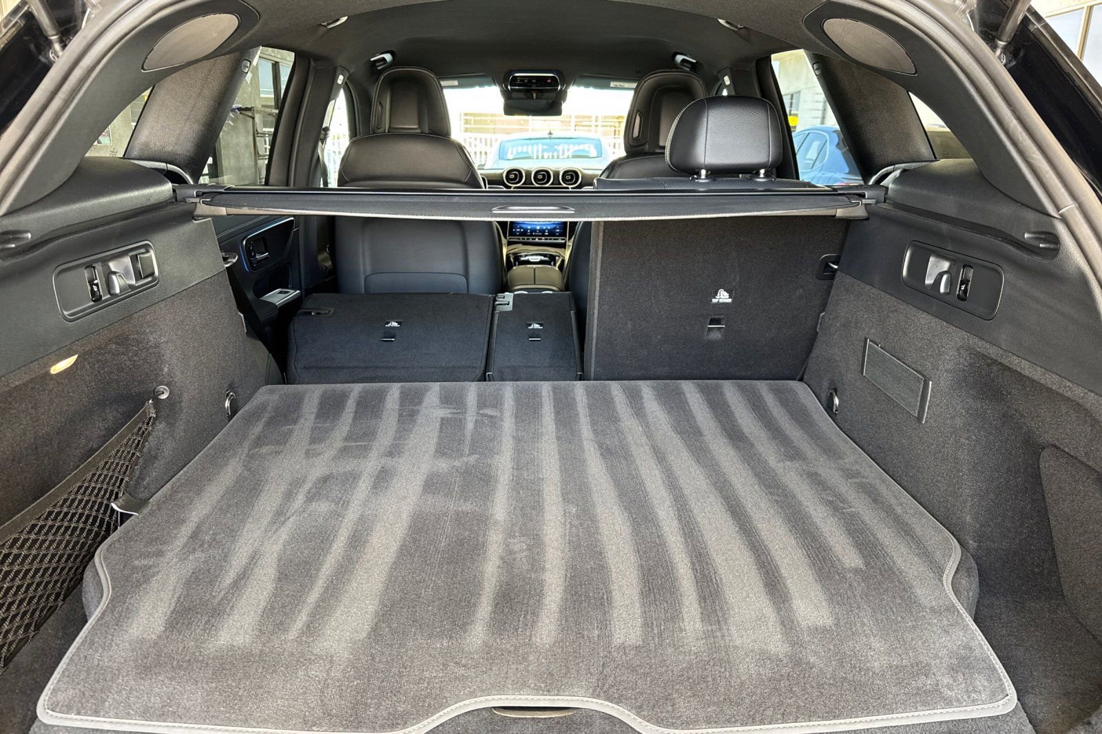Used 2025 Mercedes-Benz GLC 350e 4MATIC image 15