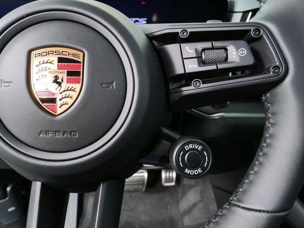 New 2026 Porsche Cayenne GTS AWD/4WD image 11