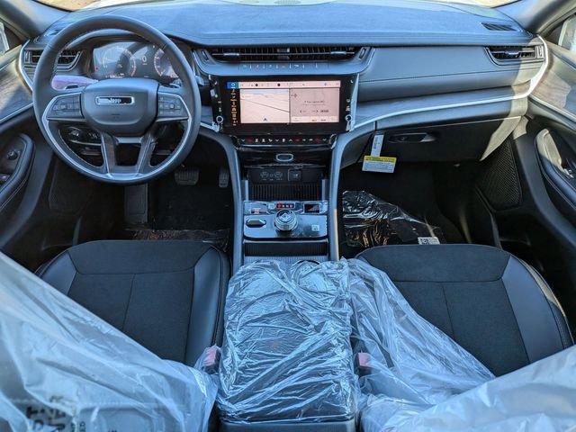 New 2026 Jeep Grand Cherokee Laredo AWD/4WD image 16