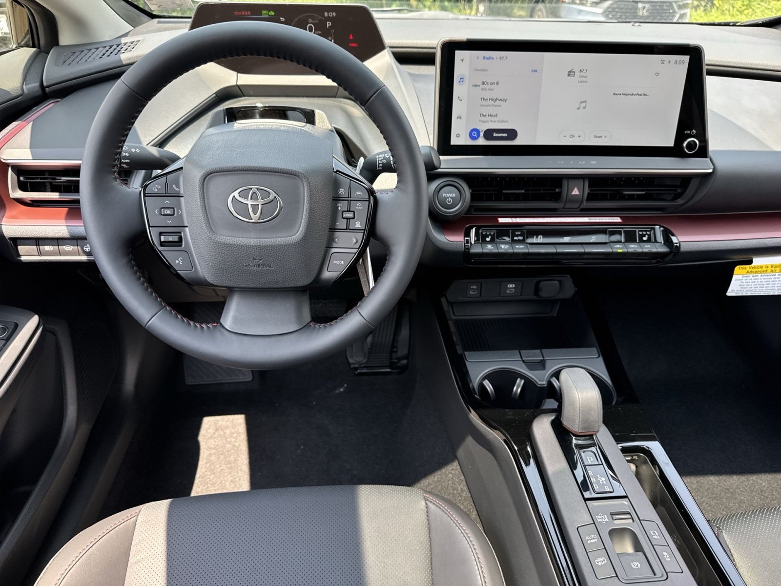 New 2026 Toyota Prius Plug-In Hybrid FWD image 31