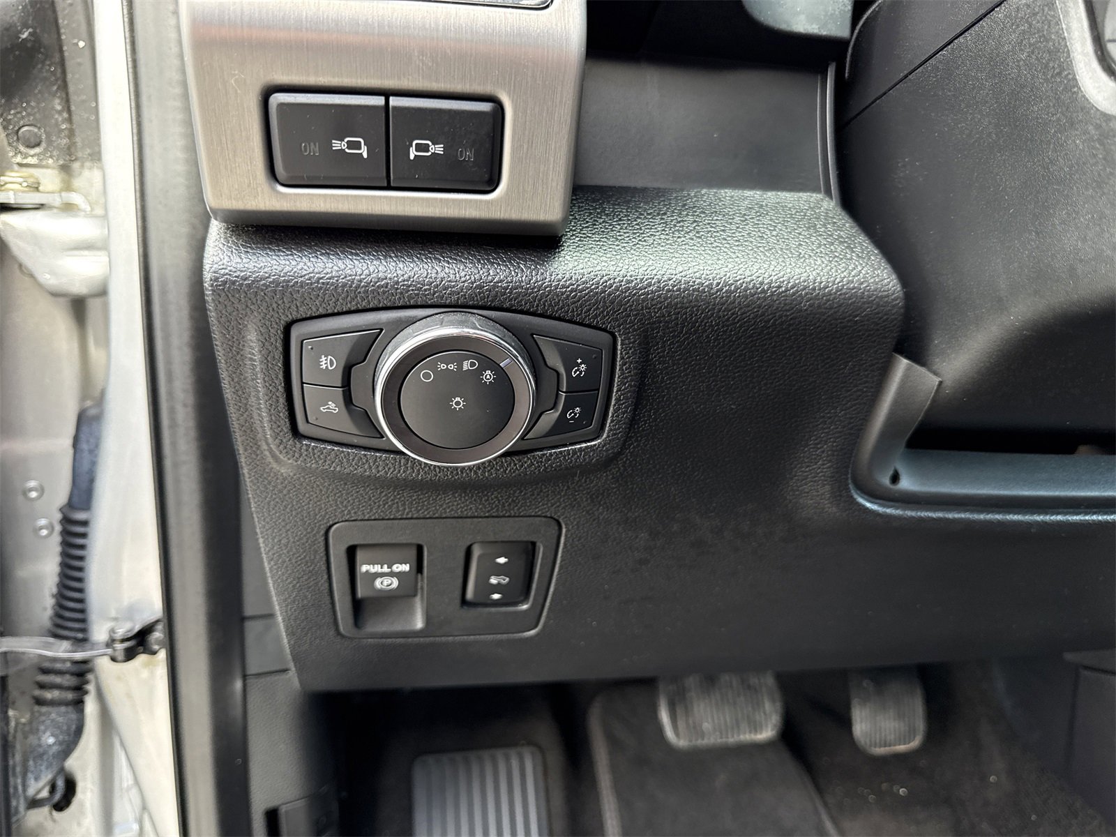 Used 2019 Ford F150 Platinum image 16
