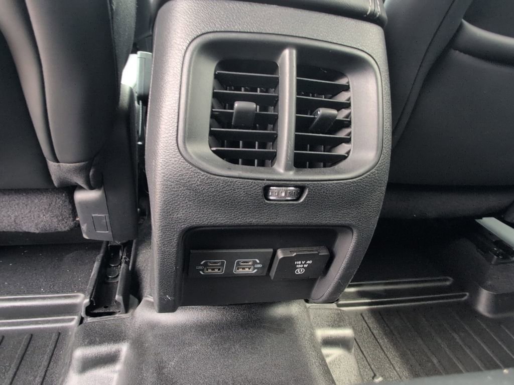 Used 2021 Jeep Cherokee Latitude Lux w/ Comfort/Convenience Group AWD/4WD image 16