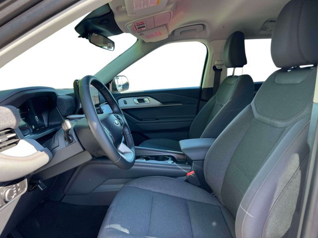 Used 2026 Ford Explorer Active AWD/4WD image 18
