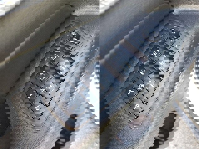 Used 2019 Jeep Grand Cherokee Limited image 16