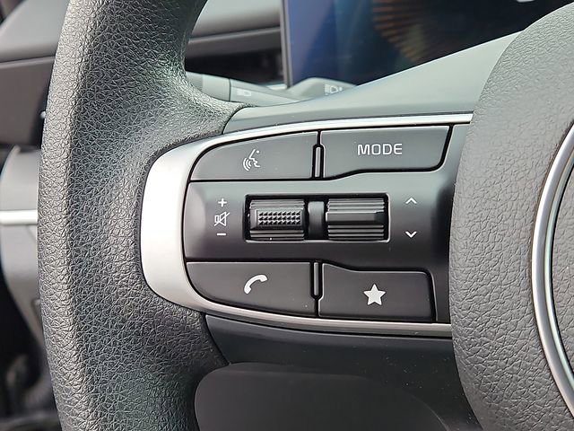 Used 2025 Kia K5 LXS image 21