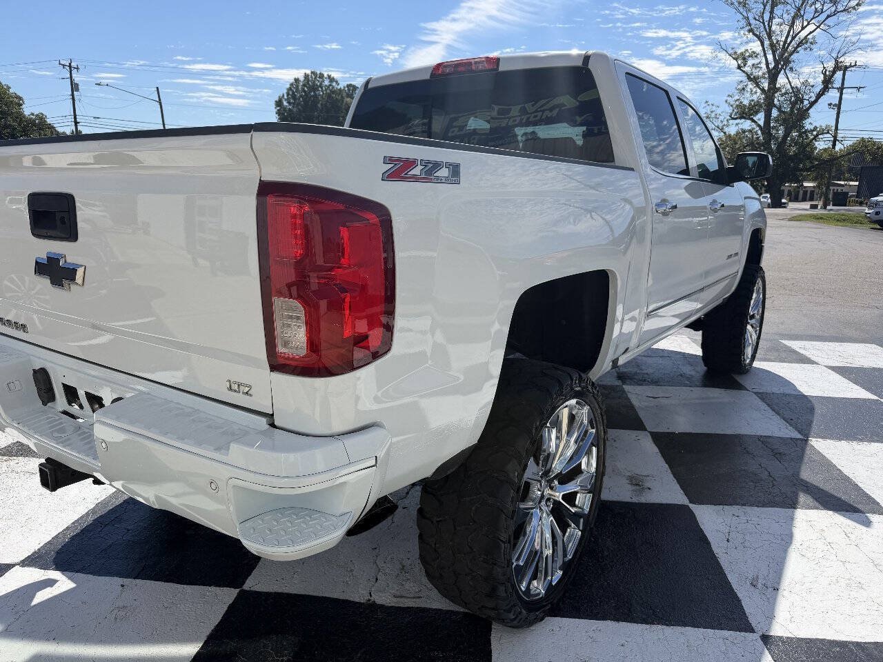 Used 2016 Chevrolet Silverado 1500 LTZ Z71 w/ LTZ Plus Package AWD/4WD image 6