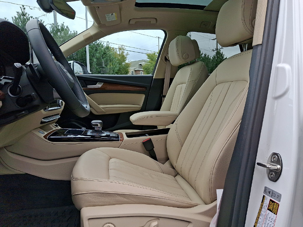 Used 2023 Audi Q5 2.0T Premium Plus w/ Premium Plus Package AWD/4WD image 15