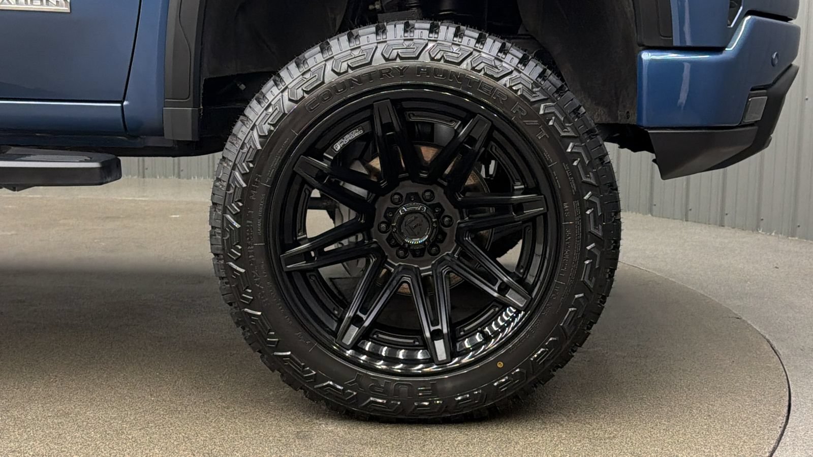 Used 2026 GMC Sierra 1500 Elevation w/ Elevation Premium Package AWD/4WD image 9