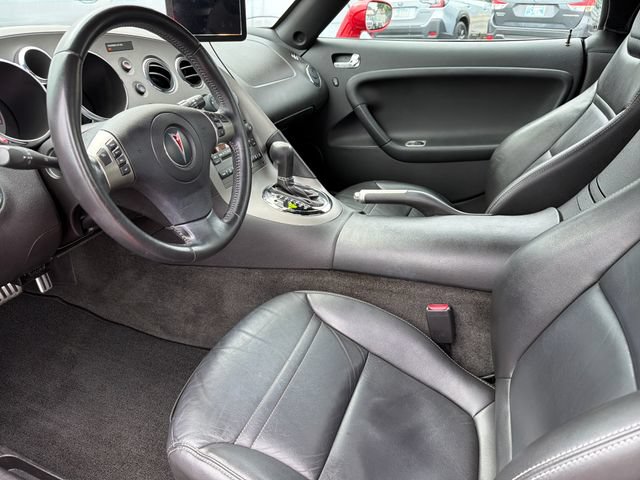 Used 2007 Pontiac Solstice Convertible w/ Premium Package RWD image 16