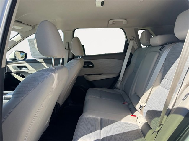 Used 2023 Nissan Rogue SV image 11
