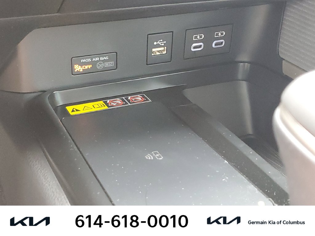 Used 2026 Toyota Camry SE FWD image 30