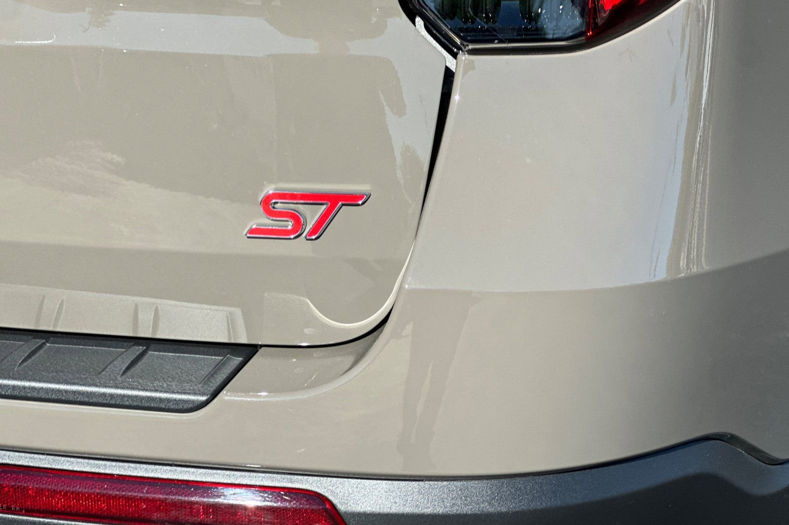 New 2026 Ford Explorer ST w/ Sun And Sound Package image 28