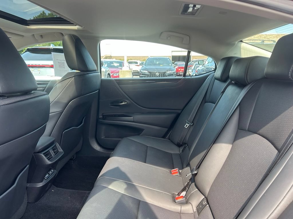 Used 2019 Lexus ES 350 w/ Premium Package FWD image 15