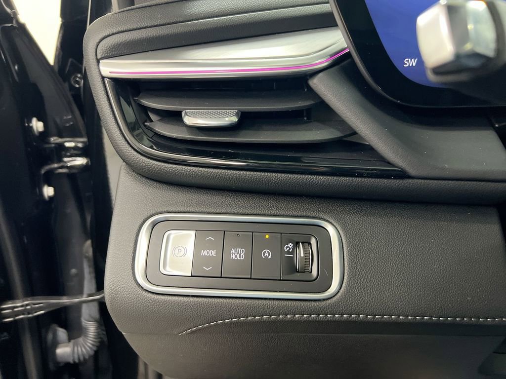 Used 2025 Buick Enclave Avenir w/ LPO, Floor Liner Package FWD image 19